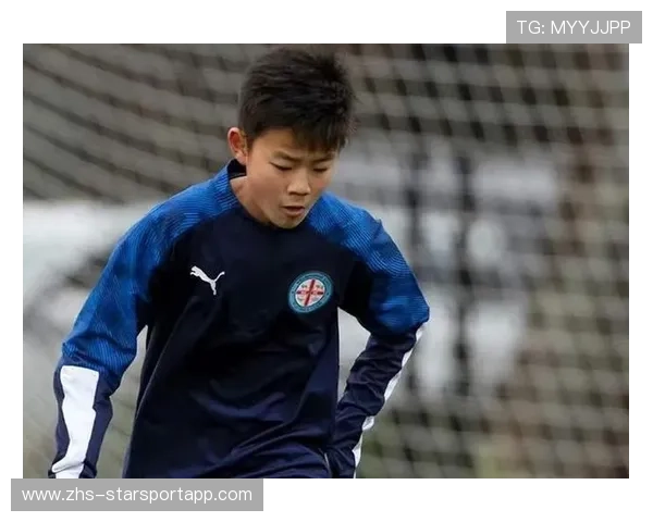 牟鹏飞挡出对方前锋近在咫尺的补射——那一刻，守门员成了传奇